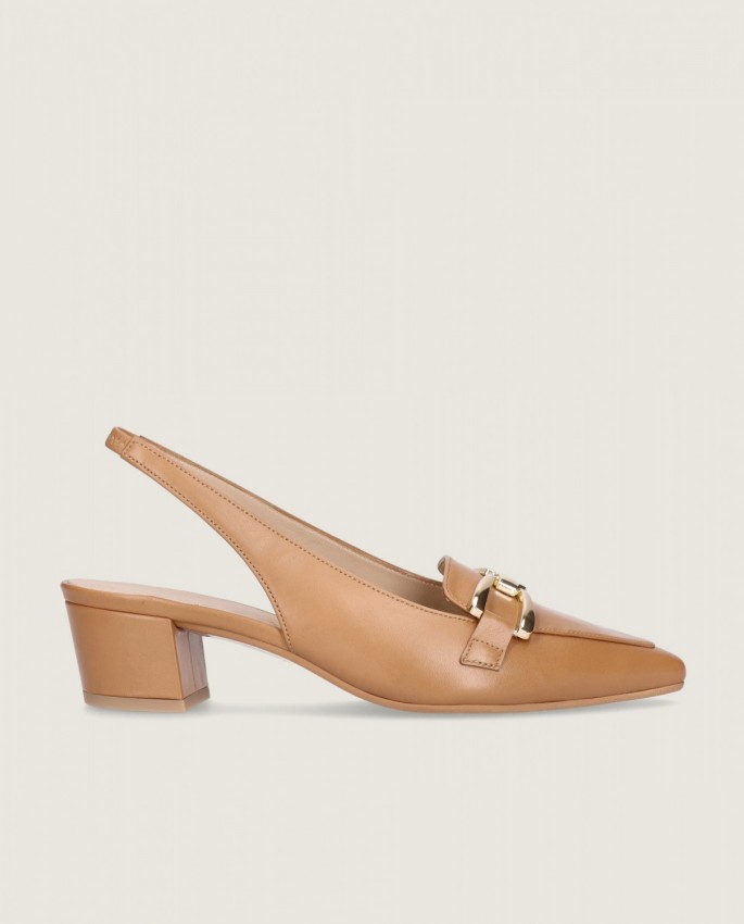 Greta in Mascaro