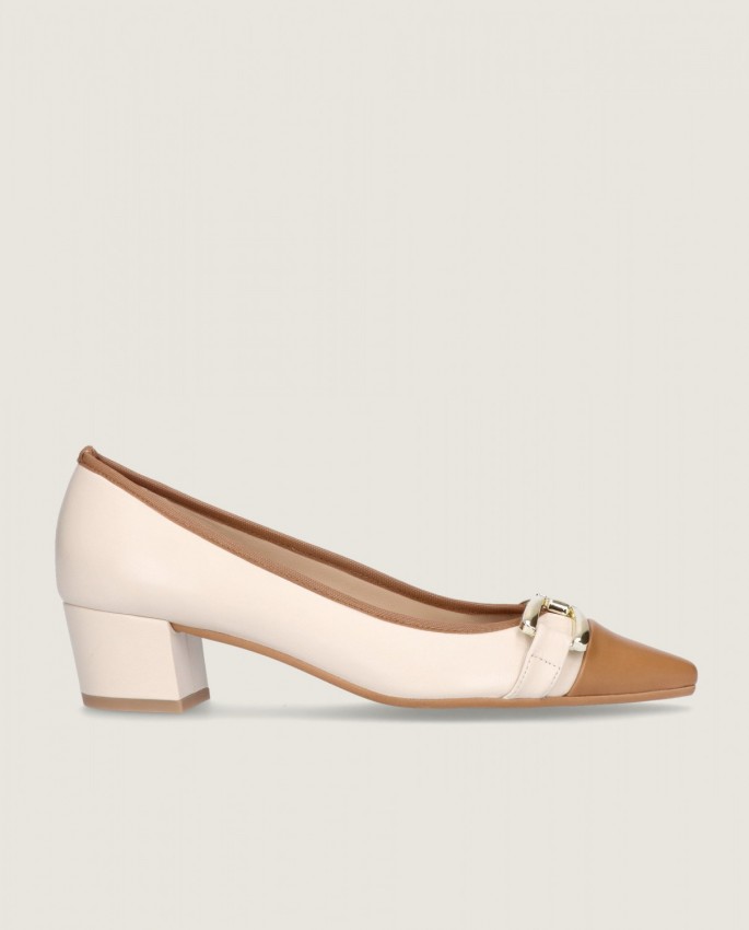 Greta in Mascaro