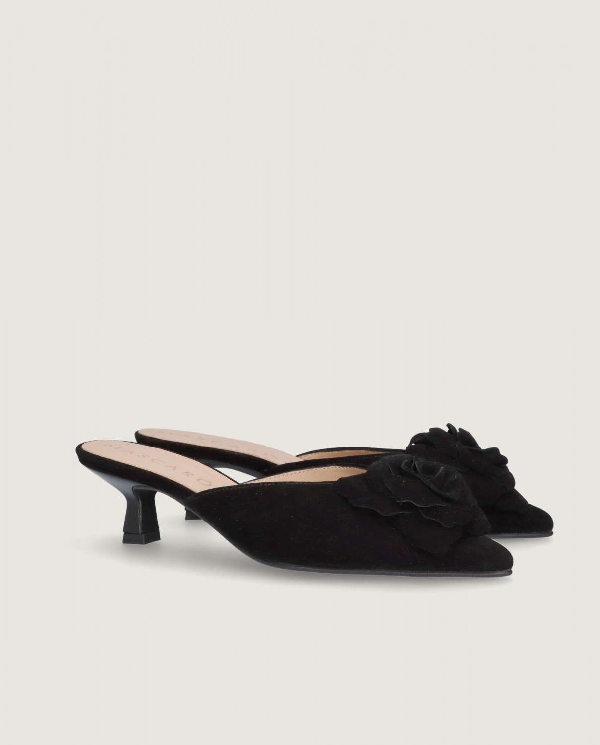 Harriet Harriet in Mascaro