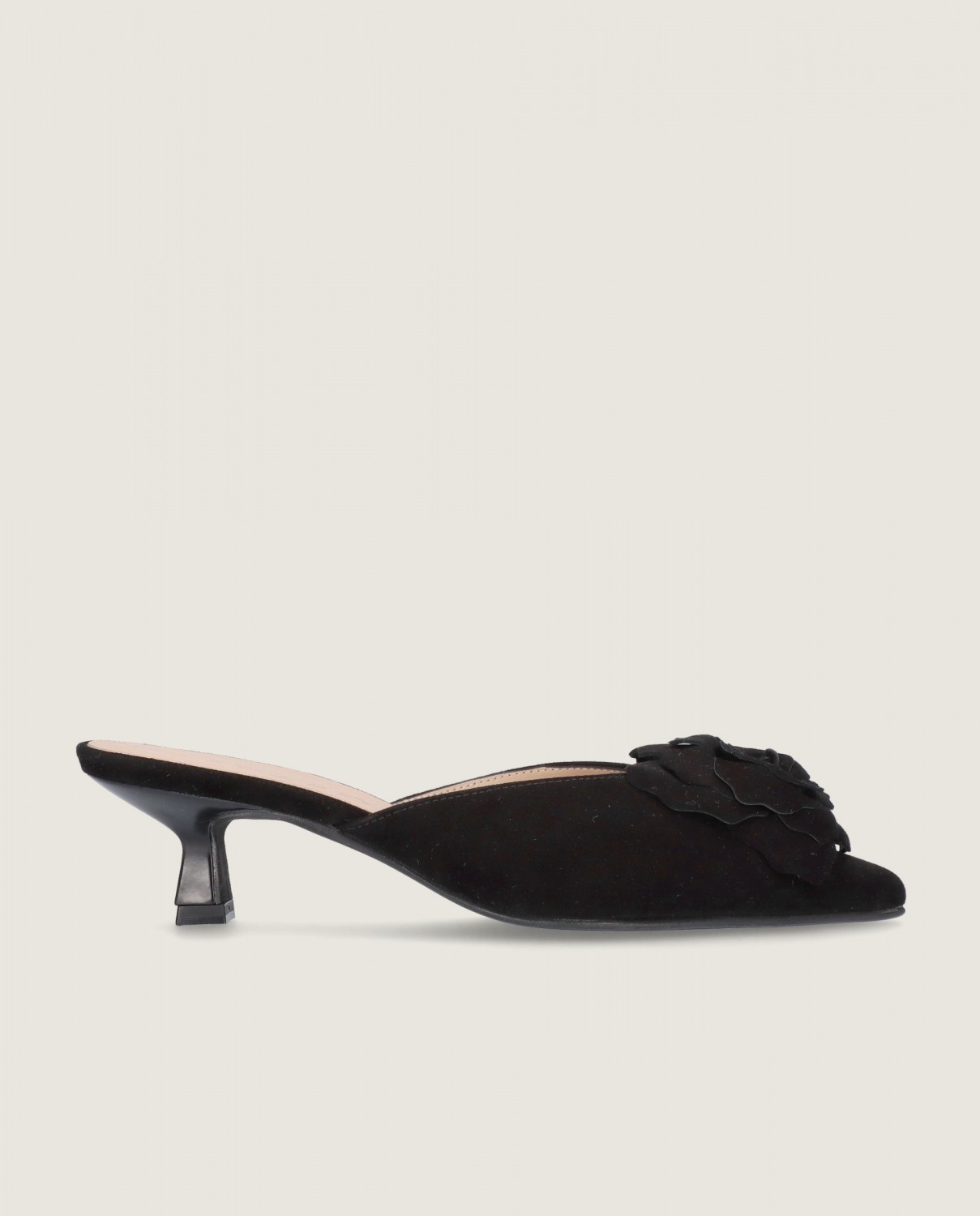 Harriet Harriet in Mascaro