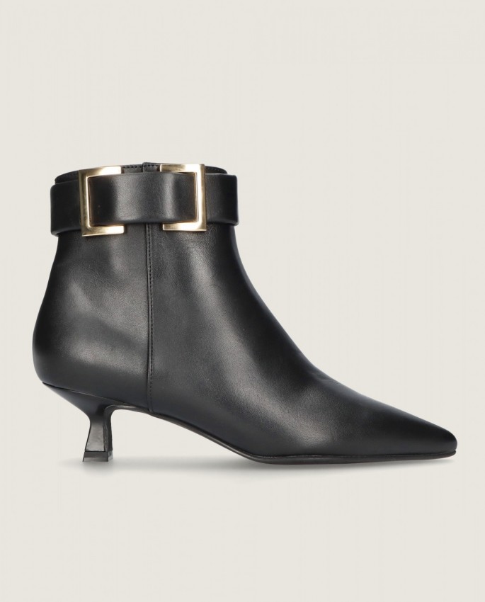 Harriet in Mascaro