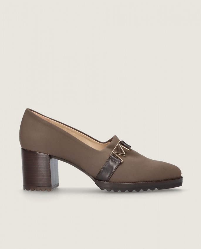 Cindy in Mascaro