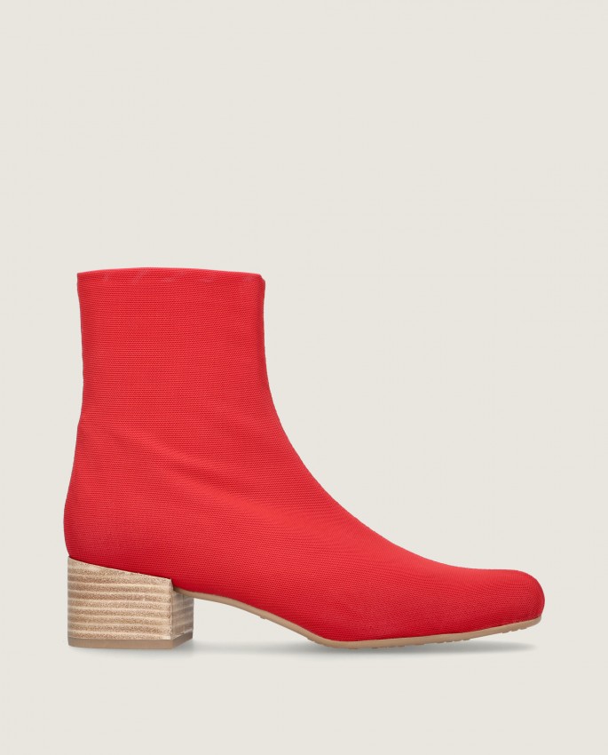 Milan in Mascaro