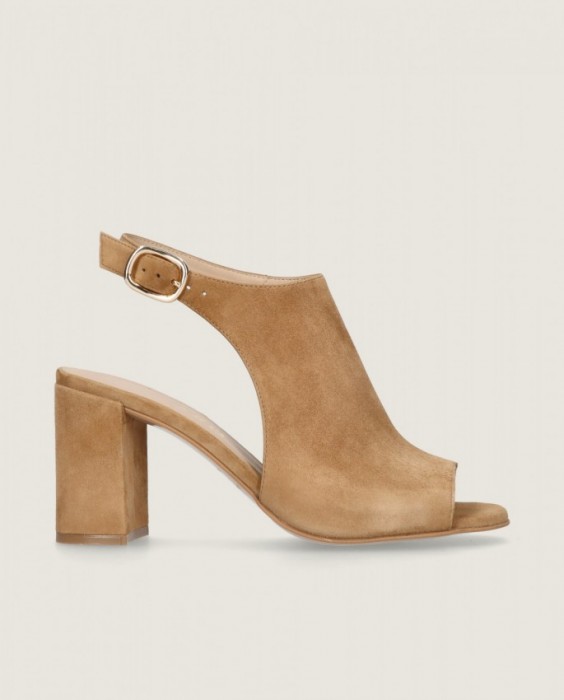 Ruth Mascaró in Mascaro