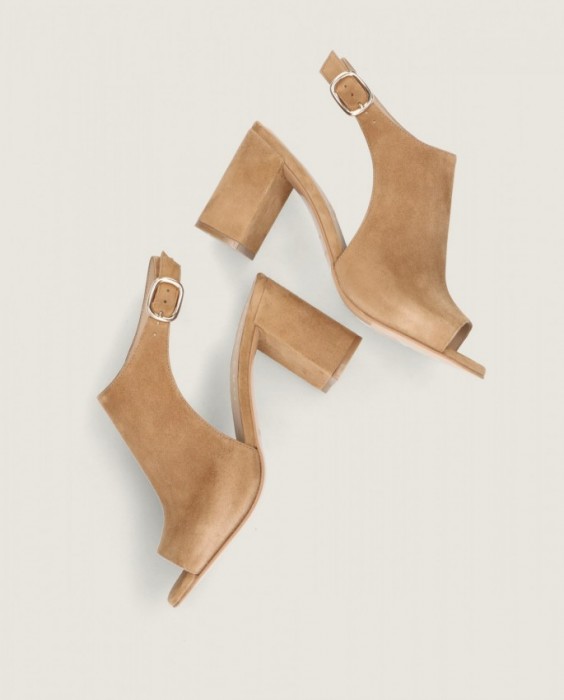 Ruth Mascaró in Mascaro