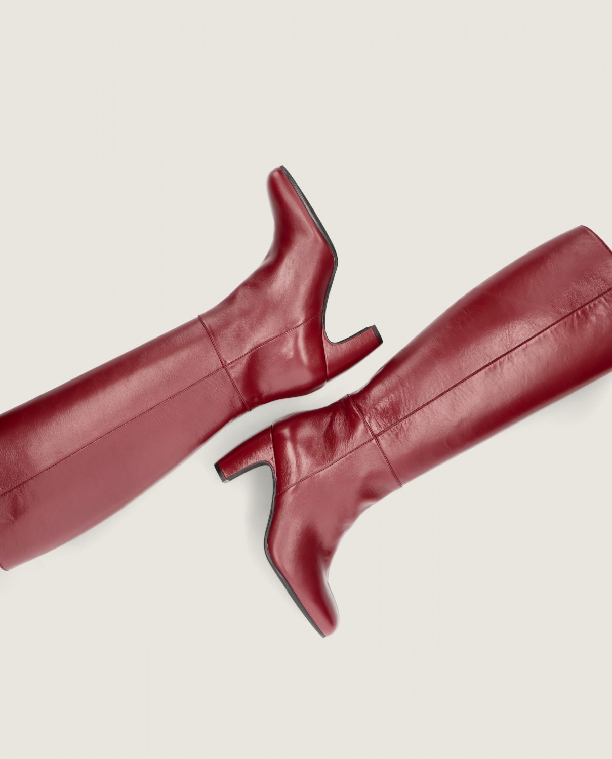 Emily Emily in Mascaro