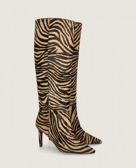 Renata Mascaró in Mascaro