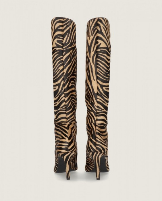 Renata Mascaró in Mascaro