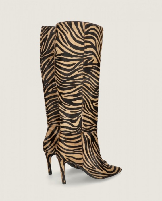 Renata Mascaró in Mascaro