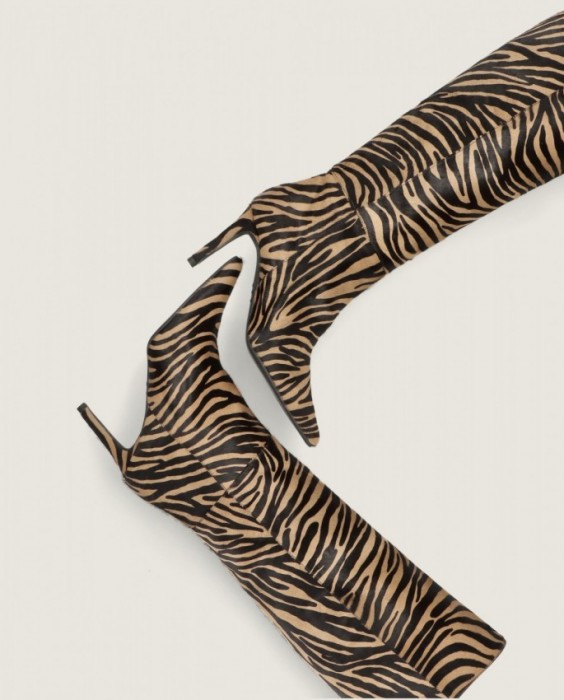 Renata Mascaró in Mascaro