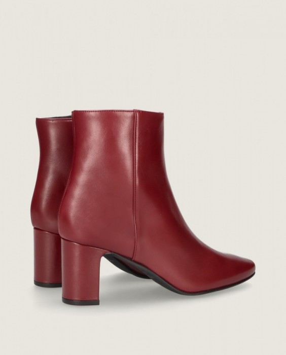 Freja Mascaró in Mascaro