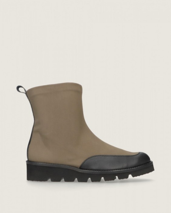 Bette Mascaró in Mascaro