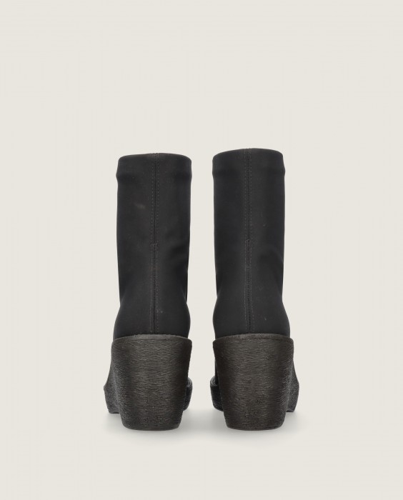 Nantes Mascaró in Mascaro