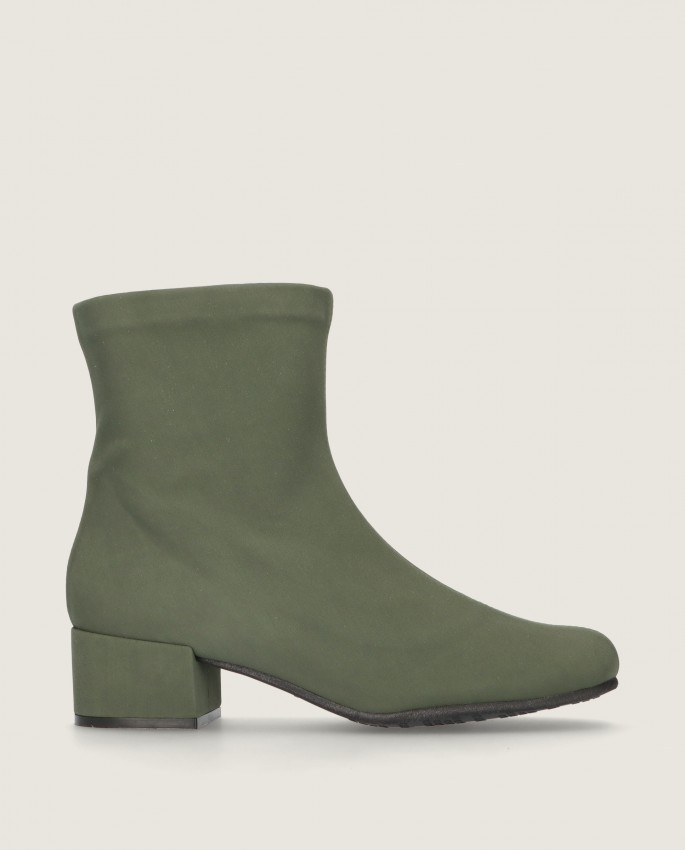 Milan in Mascaro