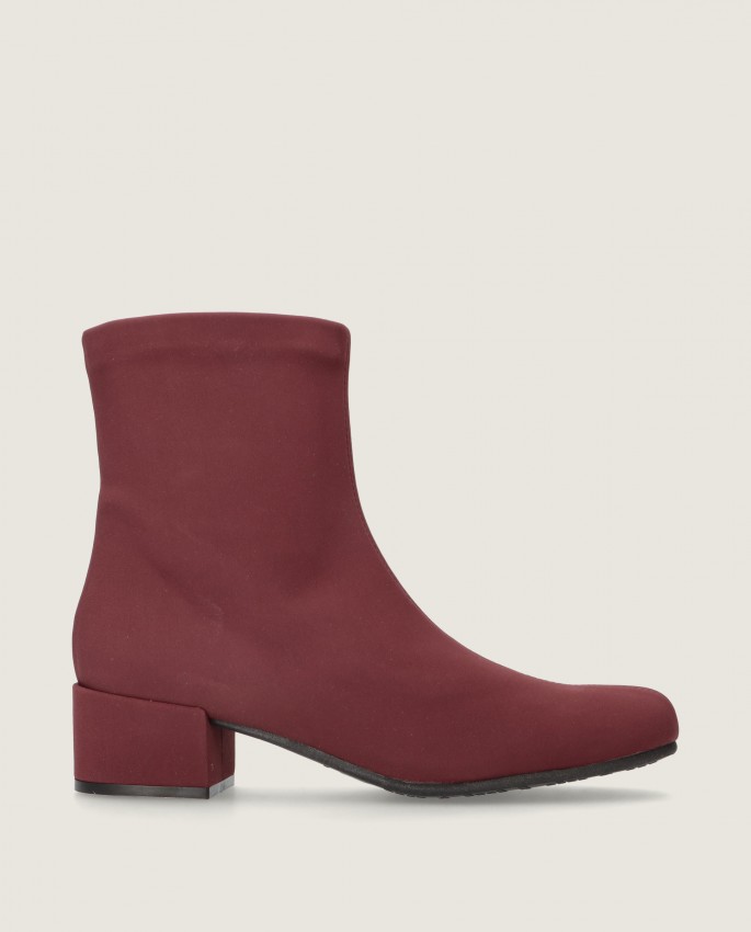 Milan in Mascaro