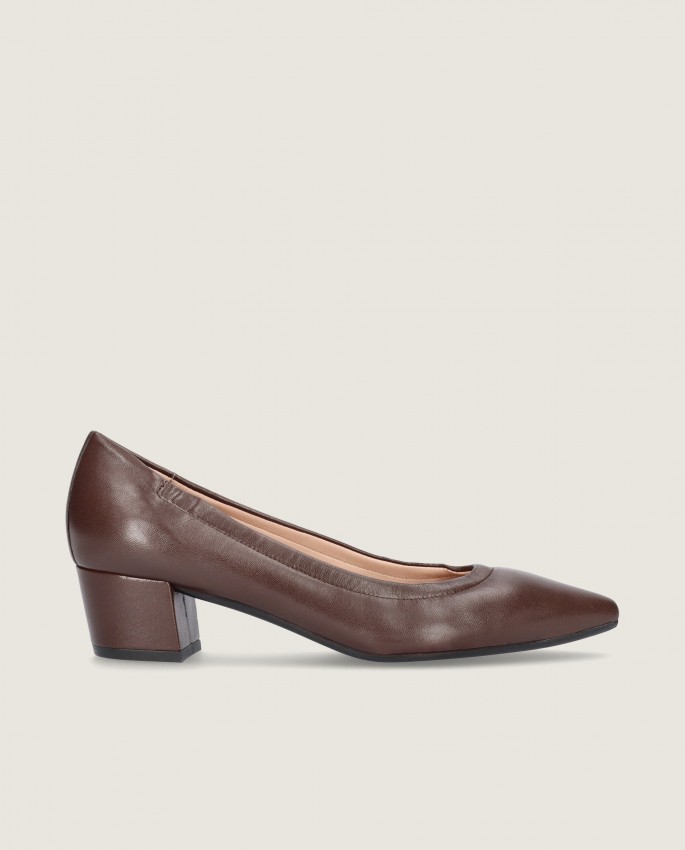 Greta in Mascaro