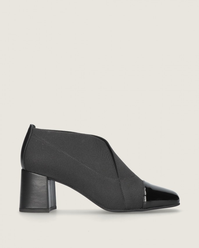 Anuk in Mascaro