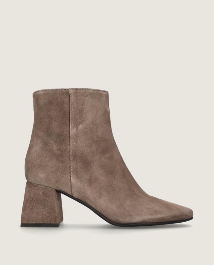 Freja in Mascaro