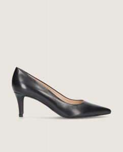 Phoebe in Mascaro