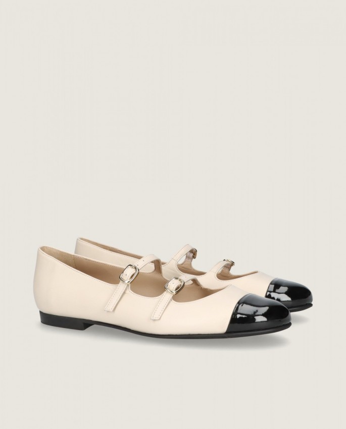 Audrey Audrey in Mascaro