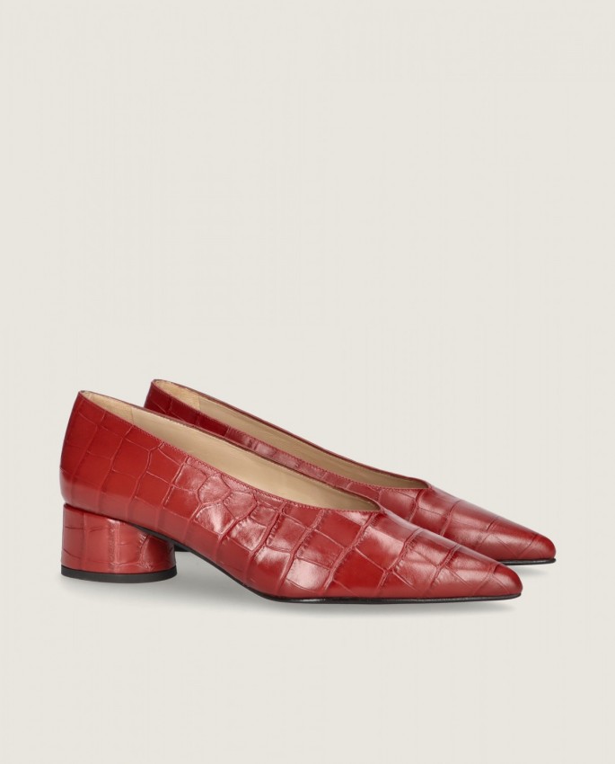 Holly Holly in Mascaro