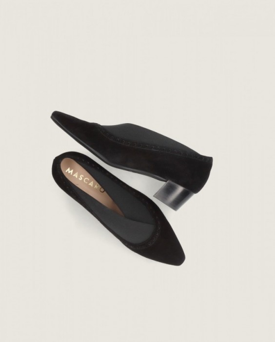 Greta Mascaró in Mascaro