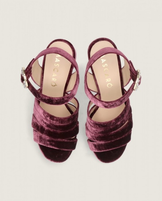 Ruth Mascaró in Mascaro