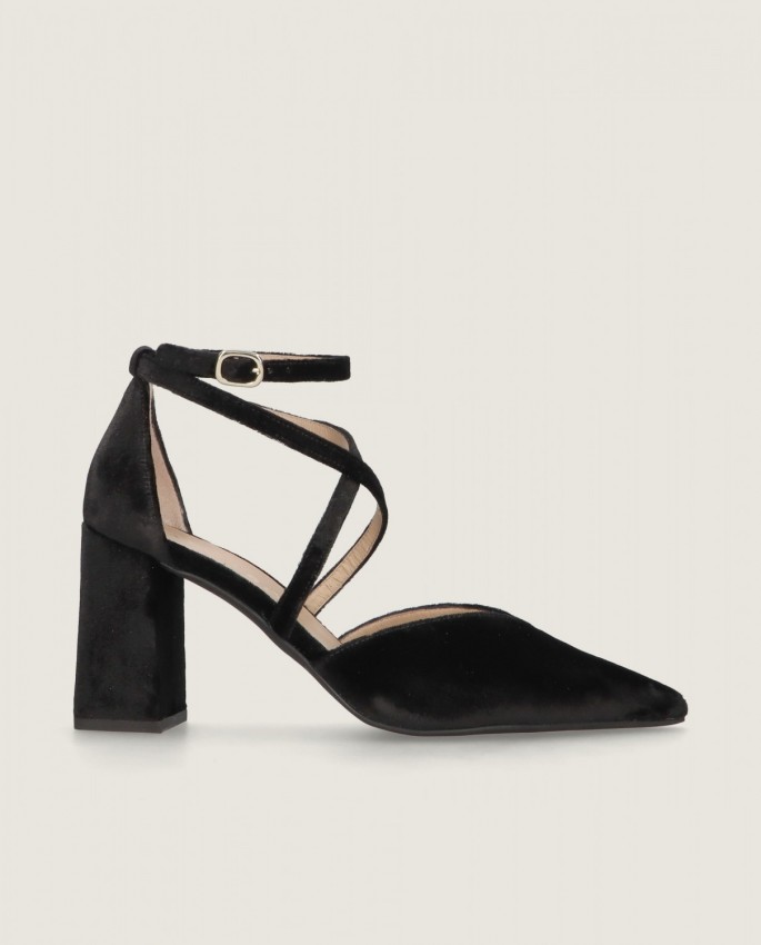 Renata in Mascaro