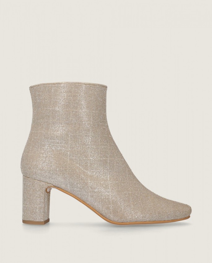 Freja in Mascaro