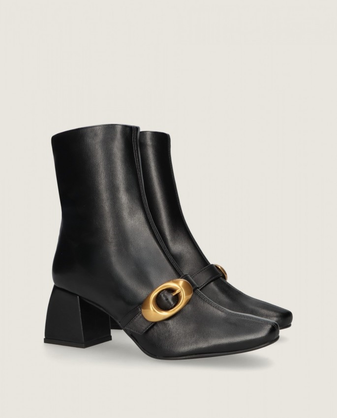 Freja Freja in Mascaro