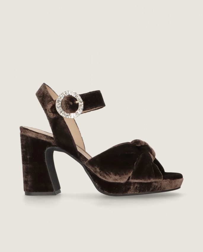 Mary in Mascaro
